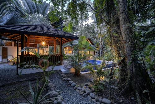 Chiguata House | Bodhi & Nirvana Houses