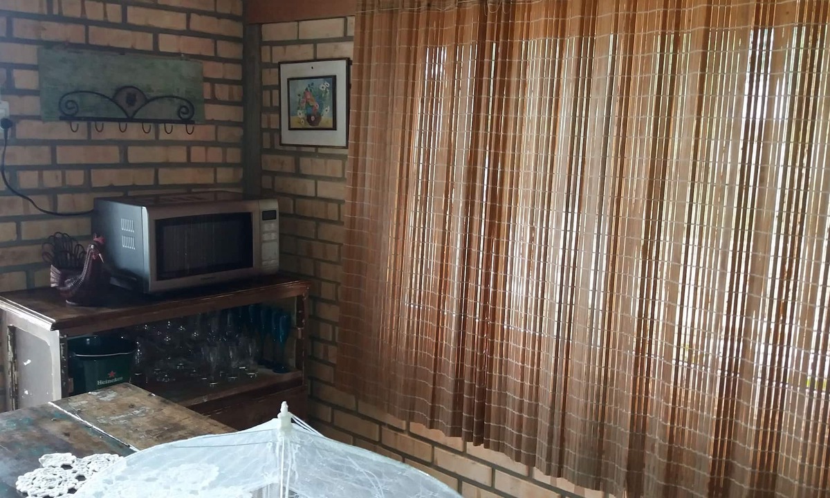 Zimbros House | Bombinhas, Zimbros Beach, beachfront. Right on the sand! There is no shortage of water.