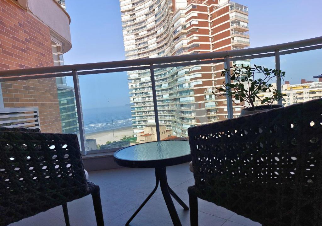 Pompeia Apartment | Book Santos Unique 1604 Vista Mar Pertinho da Praia
