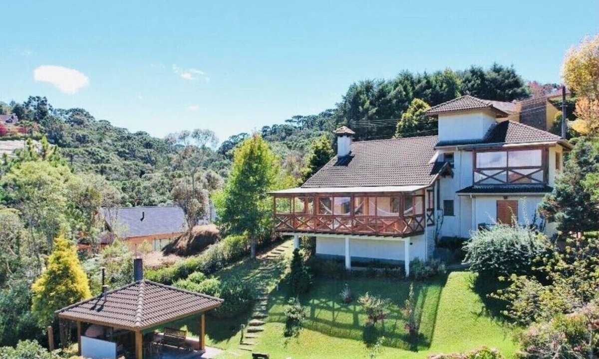 Jardim Europa Ski Chalet | BEAUTIFUL HOME IN CONDOMINIUM CLOSED WITH SECURITY IN JORDAN FIELDS- 8KM City