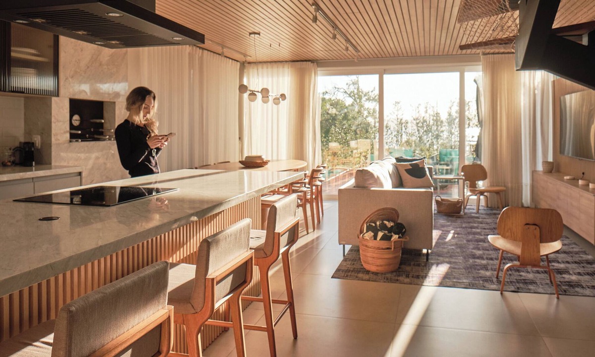 Santo Antonio de Lisboa House | From living room to beach or pool! Gorgeous sunset!