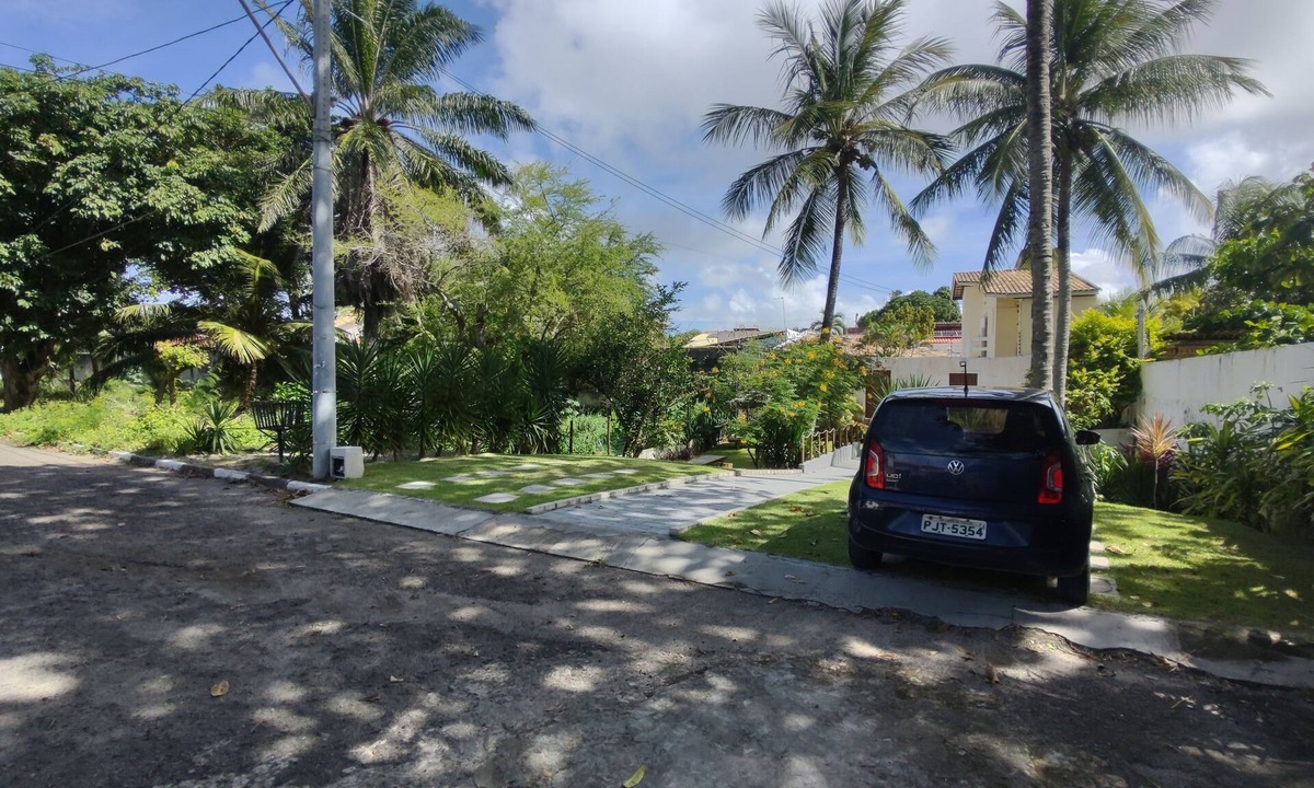 Vilas do Atlantico House | Casa em Vilas do Atlântico com Piscina Perto da Praia