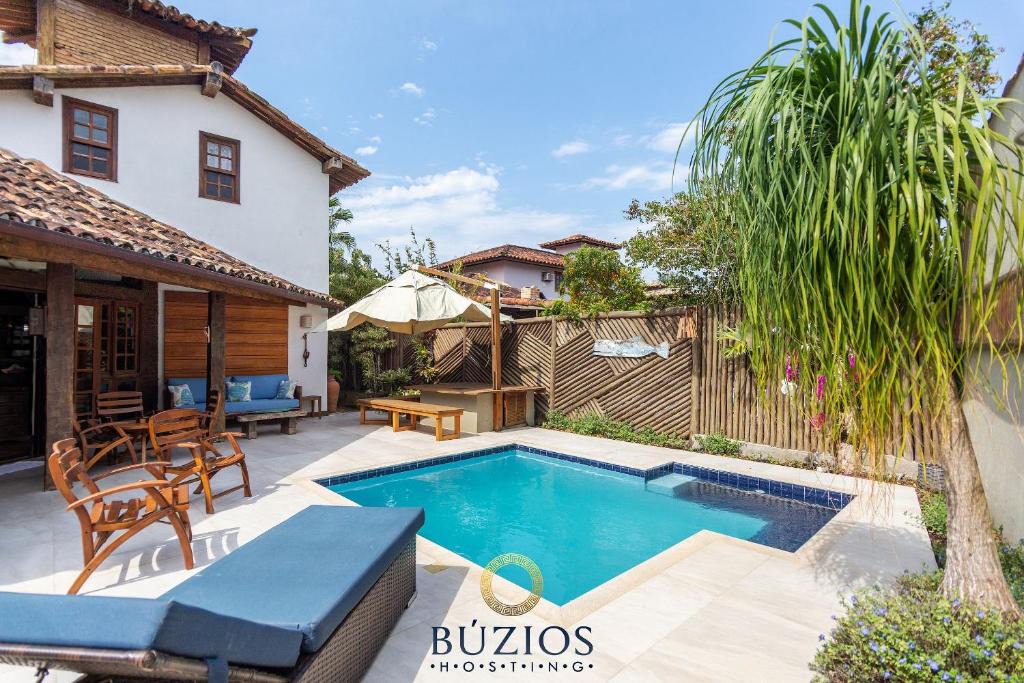 Porto Belo House | Bz34 House with Pool and Sauna 300 m from the beach!