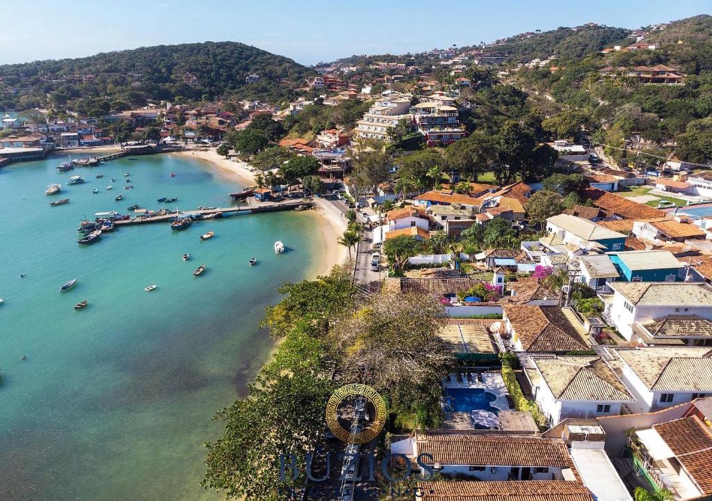 Humaita House | Bz48 Condominium facing Orla Bardot! House with 4 suites