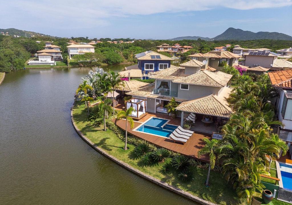 Praia Rasa House | Bz58 Beautiful house with private pool and lake view