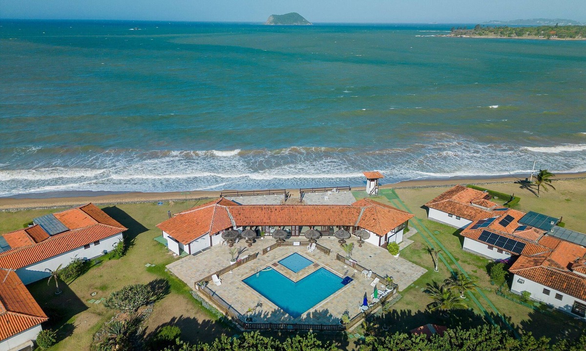 Praia Rasa House | Bz60 House in a condominium right on the sand