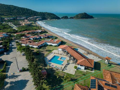 Praia Rasa House | Bz60 House in a condominium right on the sand