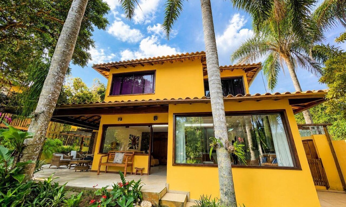 Downtown Buzios House | BZ62 Center! Large house, 5 suites and gourmet area