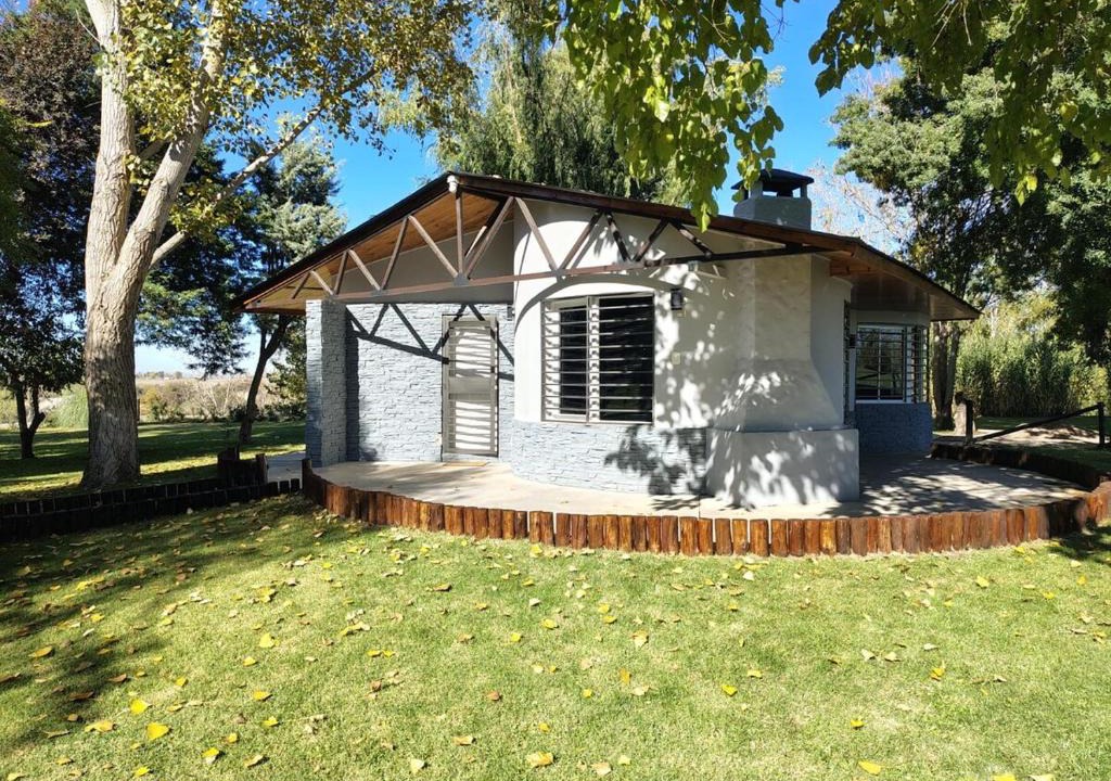 Mendoza Wine Region House | Cabaña con parque en Tupungato