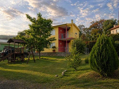 Vaqueros House | Cabaa del Sol Ground Floor 2 Bedroom Cabin for 6 Guests