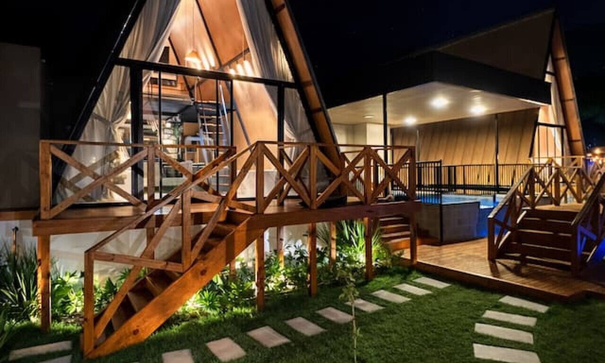 Palhoca Cabin | Cabana Country Romântica com Banheira & Piscina