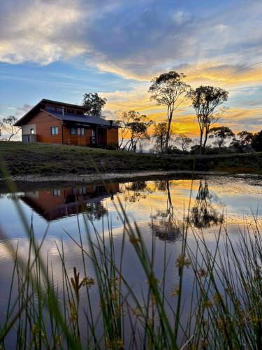 Bom Retiro House | Cabana Romântica, Banheira, Lareira e Privacidade