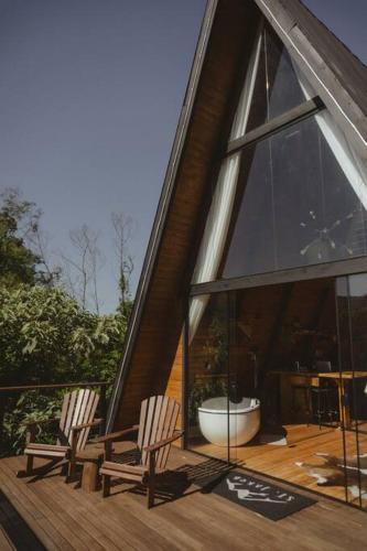 Nova Petropolis Ski Chalet | Cabana romântica com hidromassagem próx ao centro.