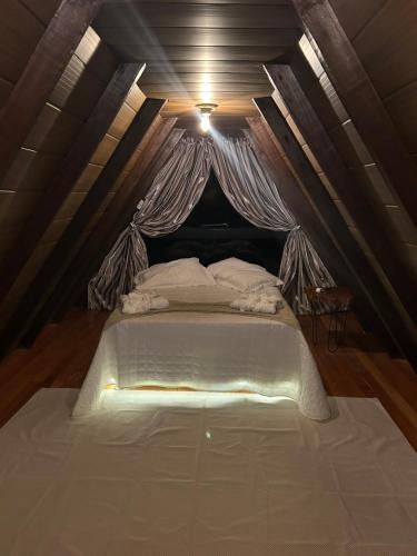 Novo Hamburgo Ski Chalet | Cabana Romântica