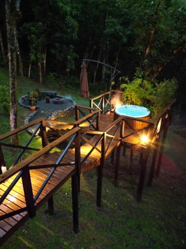 Rio dos Cedros House | Cabana romântica de Luxo com Ofurô
