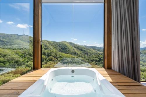 Anitapolis Apartment | Cabin with fantastic view and jacuzzi VST029