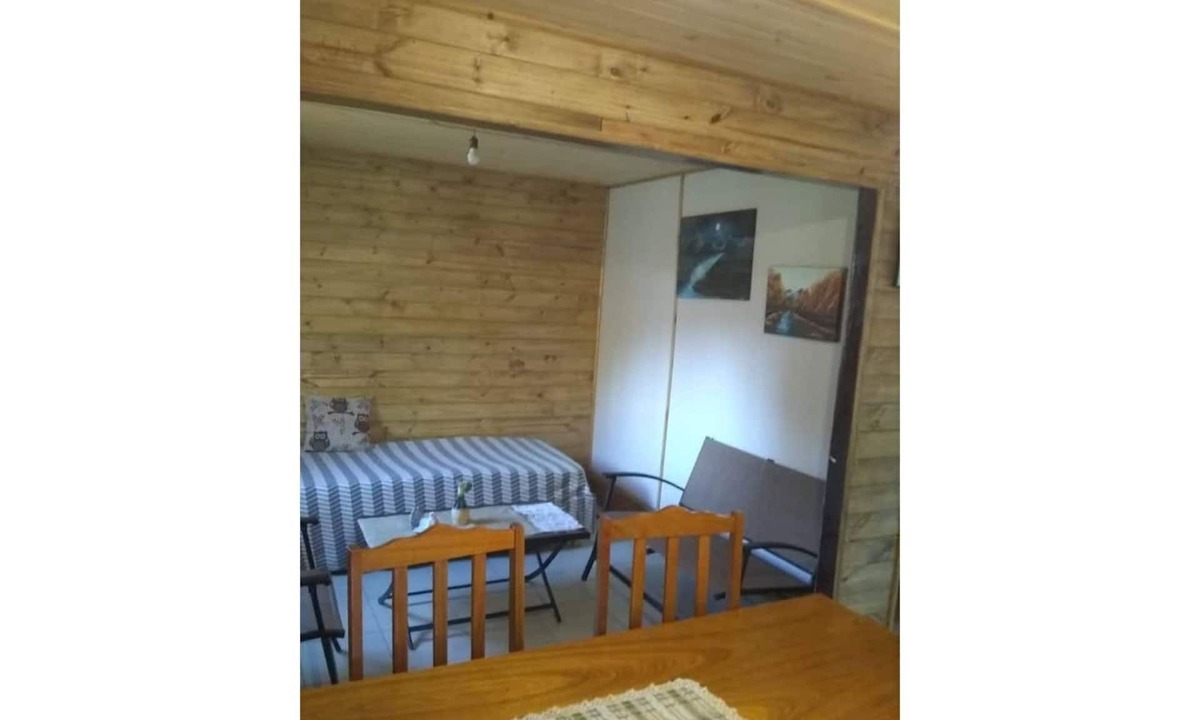 Guaymallen Cabin | Campos de Dios Cabin between streams and mountains