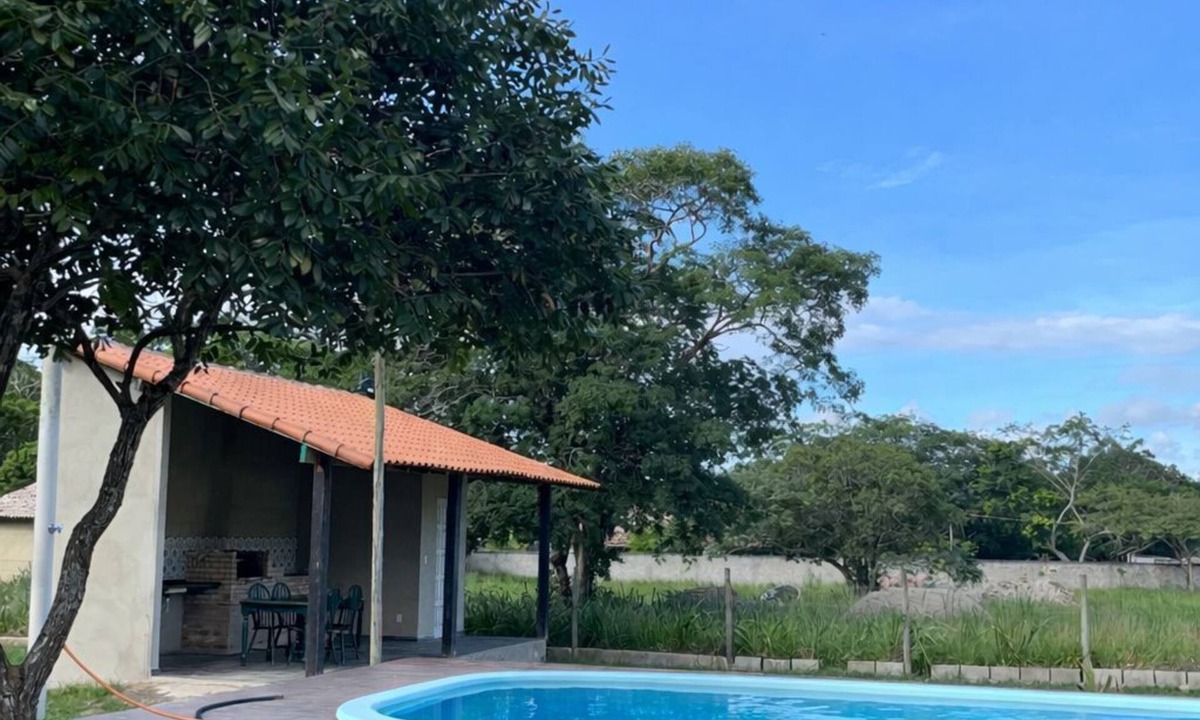 Sao Jose House | Cantinho das Emerências, a house near the beach in a rustic style with a swimming pool!