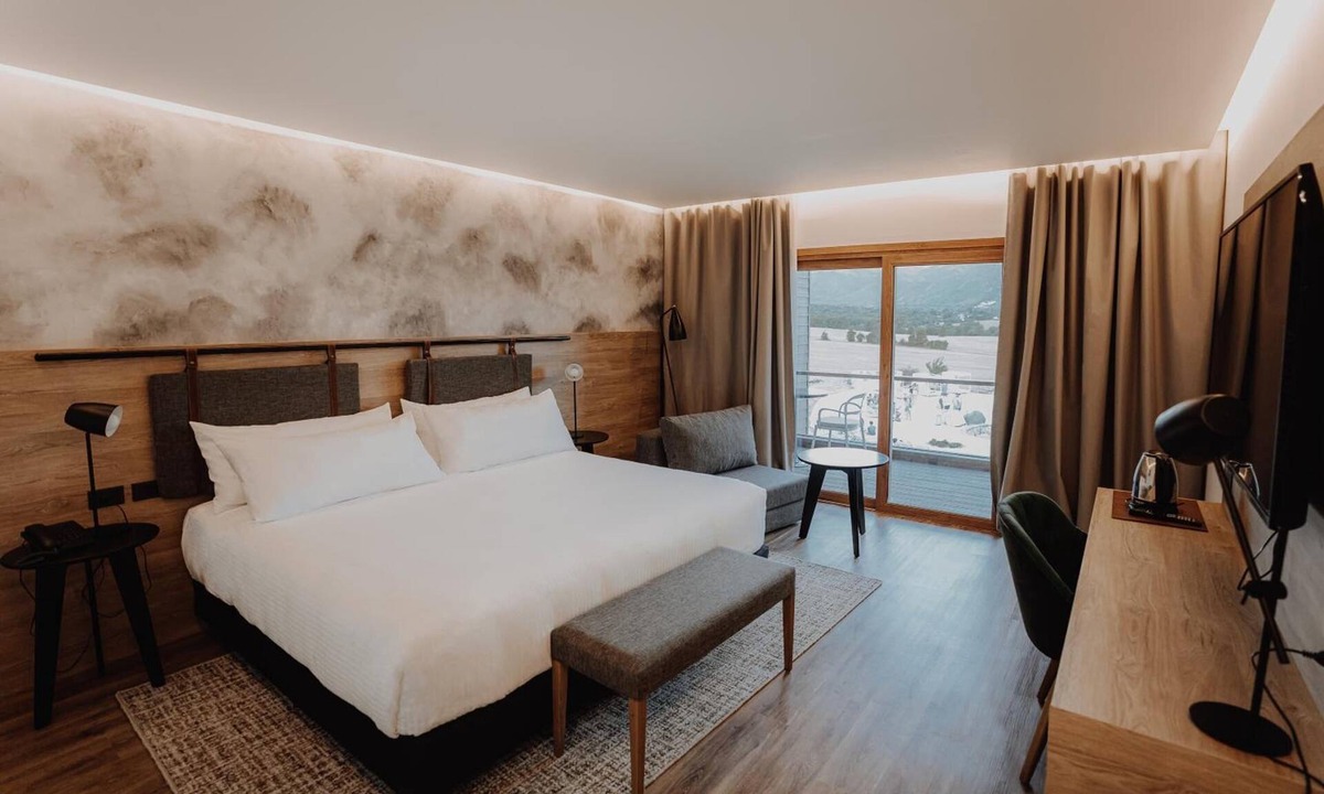 Villa General Belgrano Hotel | Captivating Room w/Balcony | Onsite Pools, Sauna & Spa, Close to Nature