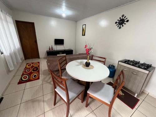 Santa Felicidade House | Casa Aconchegante para Você descansar - 02