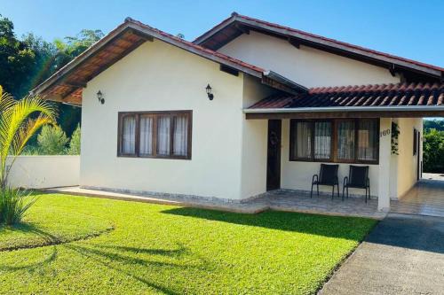 Pomerode House | Casa Aconchego