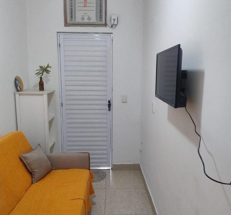 Vargem Pequena House | Casa Amarela