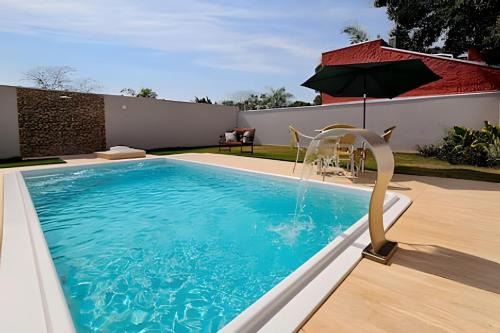 Bonito House | Casa ampla e confortável, piscina e churrasqueira.