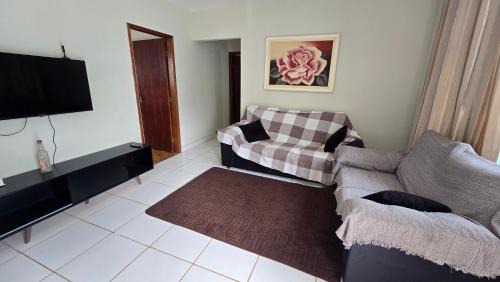 Umuarama House | Casa ampla mobiliada com estacionamento para até 5 veículos