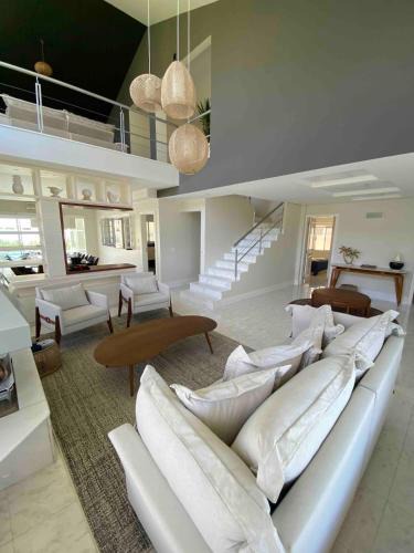 Jurere Internacional House | Casa Búzios 250m da Praia Jurerê International