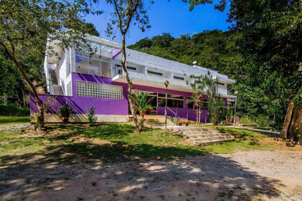 Camburi House | Casa Bacarirá - Floresta com Yoga e Café da Manhã Vegano