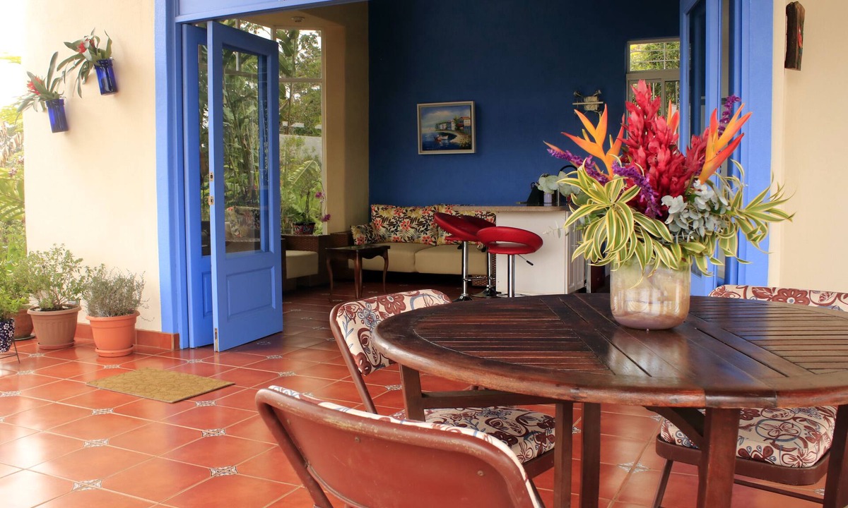 Orosi House | Casa Bartzis: Every stay includes a free professional massage.