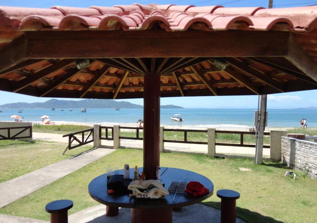 Mariscal House | Casa Beira Mar - Praia de Zimbros - Bombinhas - SC - 03 Suítes