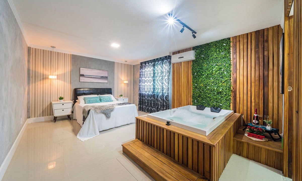 Bombas House | Casa Bombinhas with Jacuzzi and fireplace hosted by Gleison Jayme FotografiaBombinhas