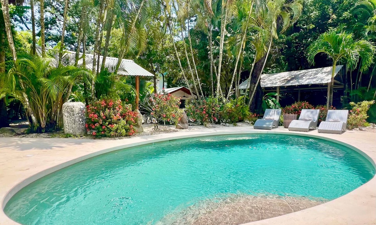 Nosara House | Casa Bonita - 5BR With Pool Walk to Beach