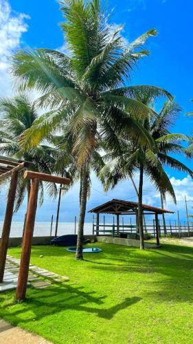Pitimbu House | Casa Caju Pé na Areia Pitimbu