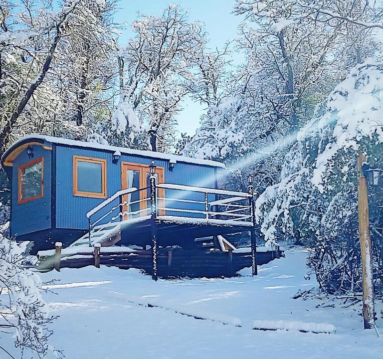San Martin de los Andes Ski Chalet | Casa Calvé 2 tinys house con Vista, Bosque Privado ideal 2 Parejas