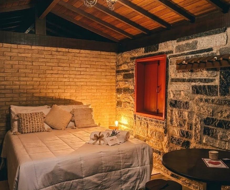 Santa Teresa Cabin | Casa Carrara, um Refúgio de Pedra na Mata - Chalés Flor dos Manacás