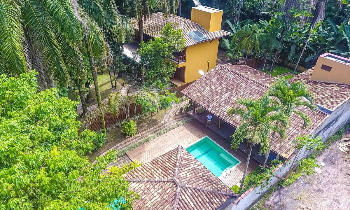 Itacare House | Casa Clareia Para até 12 Pessoas com Piscina a 150 Metros da Praia da Concha