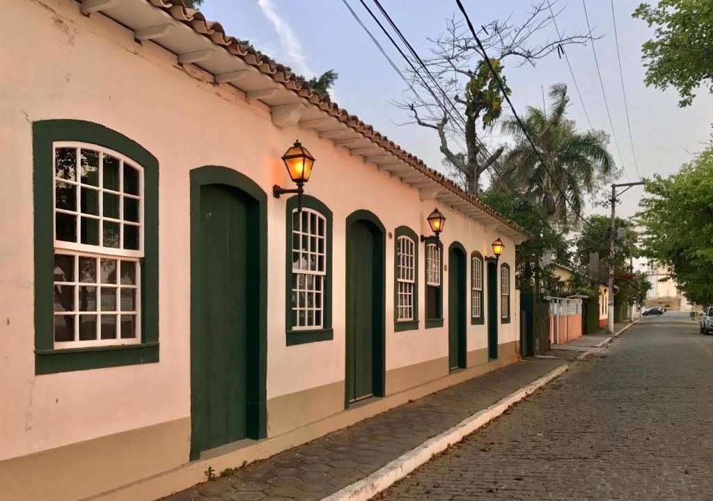 Barra de Sao Joao House | Casa Colonial em Praia Paradisíaca