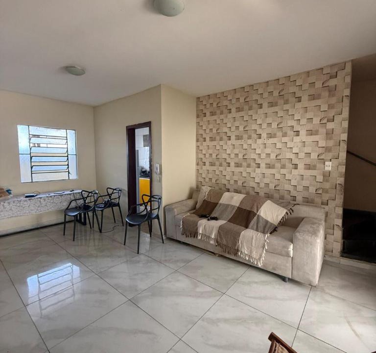 Palmeiras House | Casa com 3 quartos no Palmeiras perto do Buritis