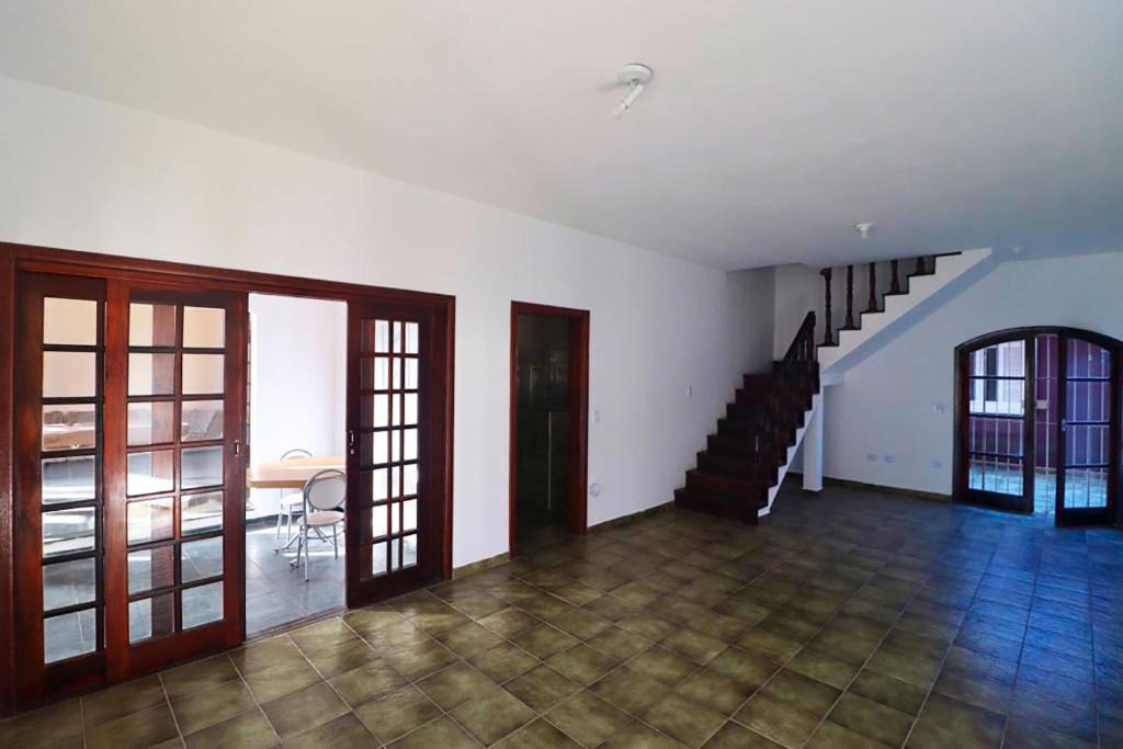 Jardim Imperador House | Casa com lazer a 500 metros da praia em Peruibe