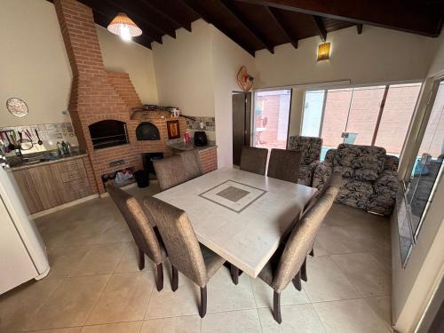 Cachoeira Paulista House | Casa com piscina em condomínio