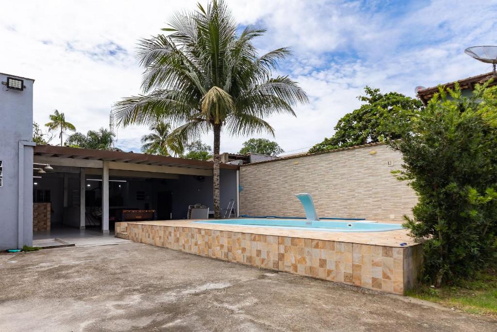 Balneario Mogiano House | Casa com piscina a 180m da Praia de Boraceia