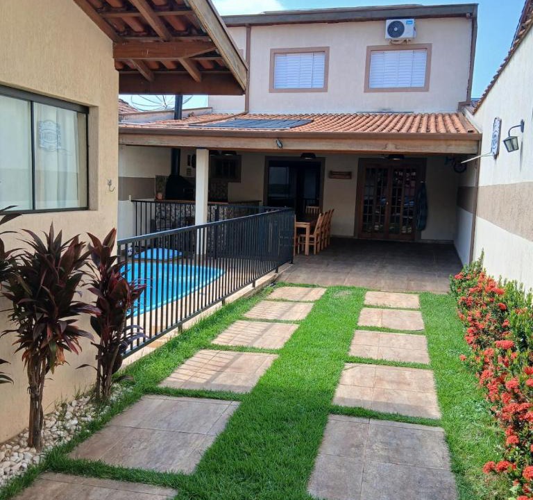 Taubate House | Casa com piscina, Area Gourmet, 8 Pessoas, Taubaté