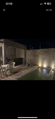 Pampalona House | Casa com piscina, garagem, dois banheiros, dois quartos fácil acesso Uber e 99