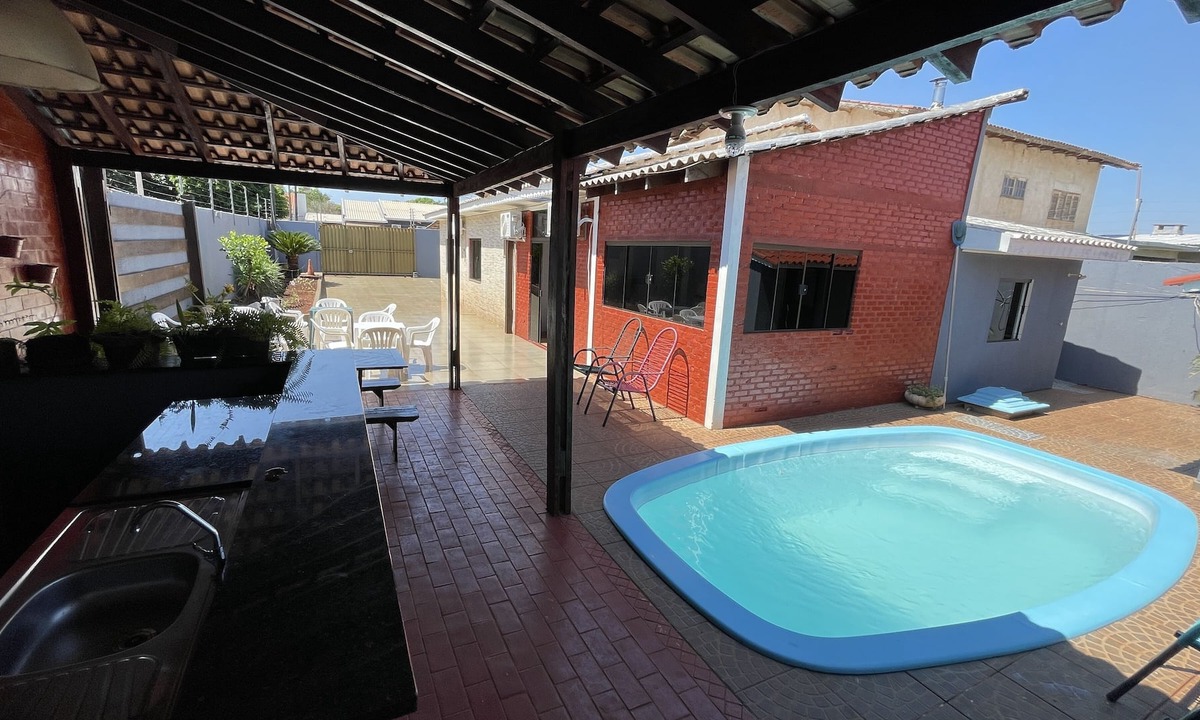 Foz do Iguacu House | Casa com Piscina e Áreas Gourmet com Churrasqueira em Foz do Iguaçu