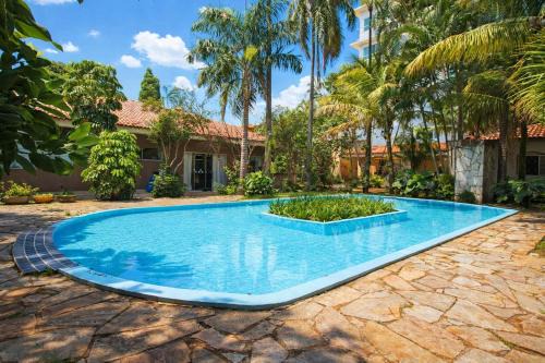 Taguatinga House | Casa com Piscina e Churrasqueira em Taguatinga