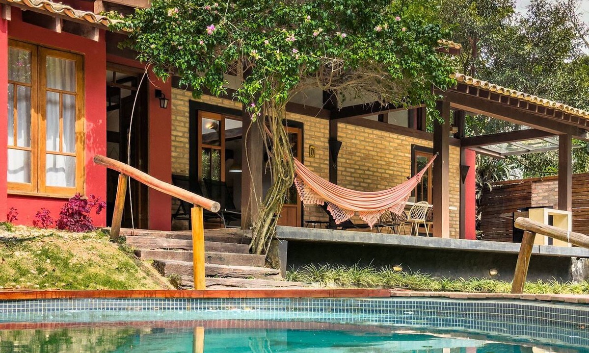 Carapicuiba House | Casa com Piscina Privativa e Natureza – Granja Viana, São Paulo