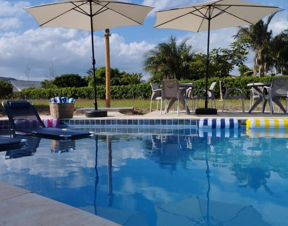 Bonito House | Casa com piscina, privativa, diarista, em condomínio, Bonito-Pe