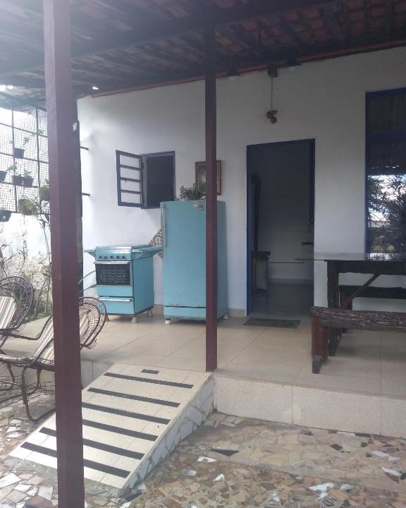 Paracatu House | Casa com suíte, coz., varanda e Quintal.CENTRO HISTÓRICO.